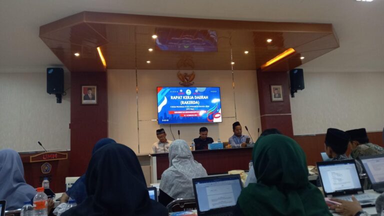 PBA UMM JADI TUAN RUMAH RAKERDA FORUM PROGRAM STUDI PBA KOPERTAIS IV SURABAYA