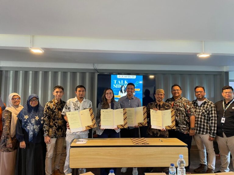 BERTAJUK IDE & KREATIVITAS BISNIS PENERJEMAHAN BAHASA ARAB : PBA UMM GELAR TALK SHOW CENTER OF EXCELLENT & MoA