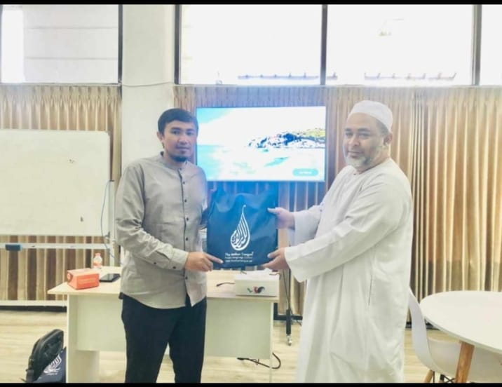 MERAMBAT KE KANCAH GLOBAL, PENDIDIKAN BAHASA ARAB UMM JALIN KERJASAMA INTERNASIONAL DENGAN ARLIC INDONESIA