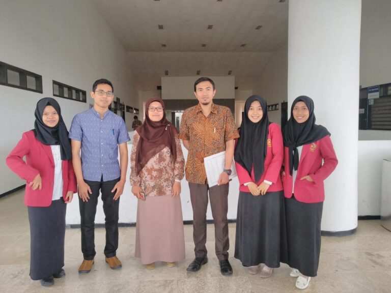 SIDANG SKRIPSI PERDANA, PBA UMM LULUSKAN MAHASISWA ANGKATAN PERTAMA