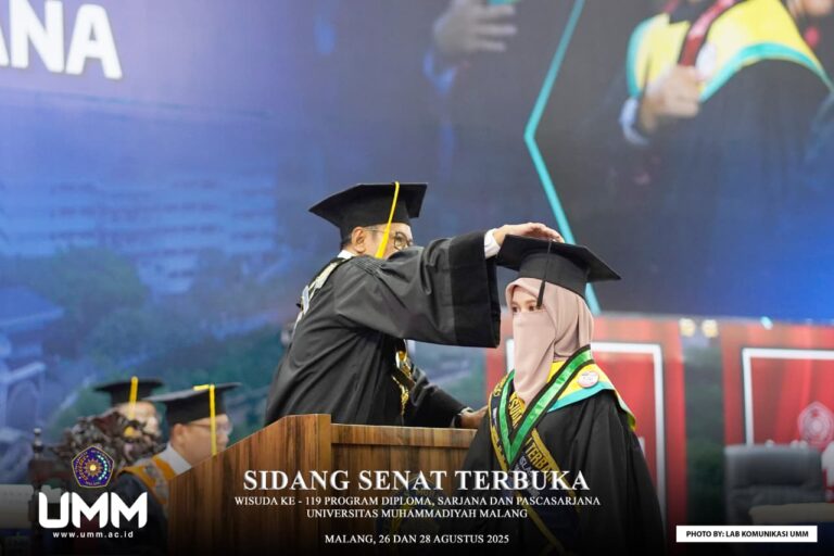 MAHASISWI PBA FAI UMM RAIH PREDIKAT WISUDAWATI TERBAIK FAKULTAS DAN UNIVERSITAS PADA WISUDA KE-119 TAHUN 2025