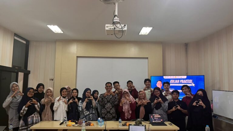 MAHASISWA PBA UMM KUASAI TEKNOLOGI PENERJEMAHAN MELALUI KULIAH PRAKTISI COE (BATCH 4): TEKNOLOGI SEBAGAI MITRA, MANUSIA SEBAGAI PENENTU KUALITAS TERJEMAHAN