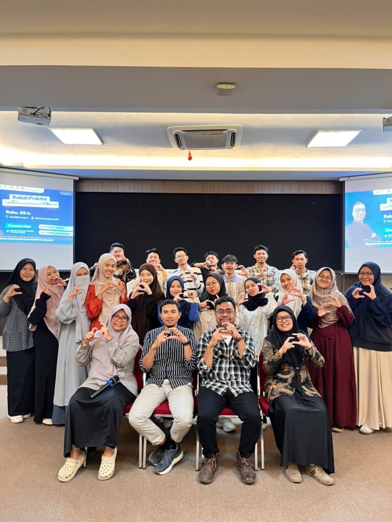 ASAH KOMPETENSI PENERJEMAH PROFESIONAL, PBA UMM HADIRKAN PRAKTIK INTERPRETING, VOICE OVER, DAN DUBBING PADA KULIAH PRAKTISI COE PENERJEMAH BAHASA ARAB BATCH 4